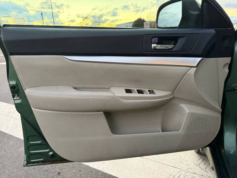 2010 Subaru Outback 2.5i Premium