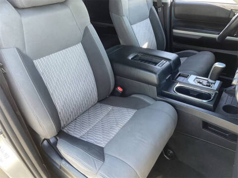 2017 Toyota Tundra SR5