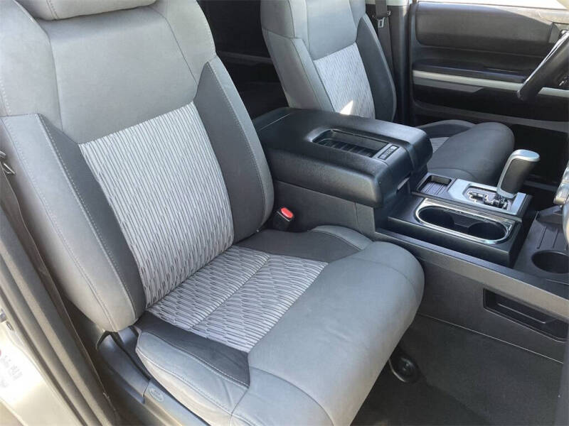 2017 Toyota Tundra SR5