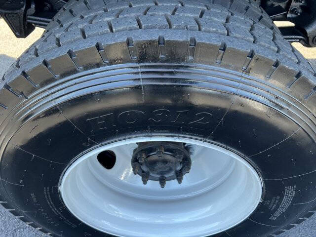 2017 Freightliner M2 106