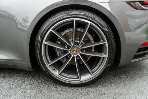 2020 Porsche 911 Carrera