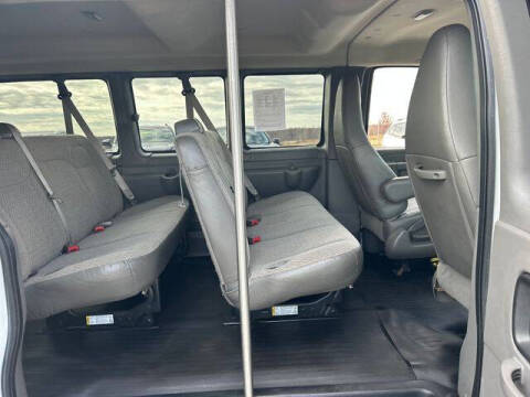 2017 GMC Savana LS 2500