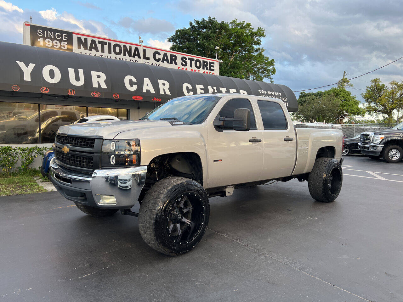 2008 Chevrolet Silverado 2500HD  - $19,900