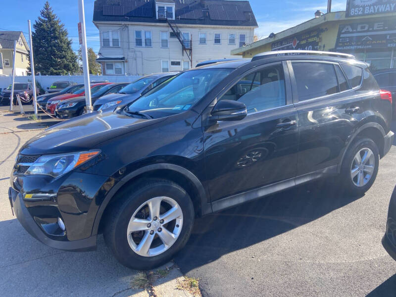 Toyota RAV4's photo