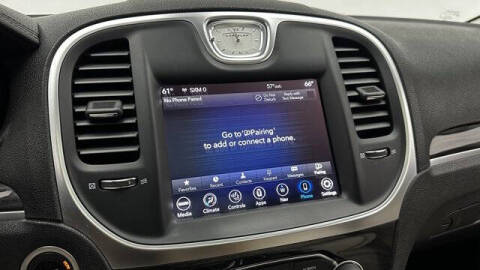 2021 Chrysler 300 Touring L