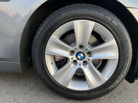 2011 BMW 5 Series 528i