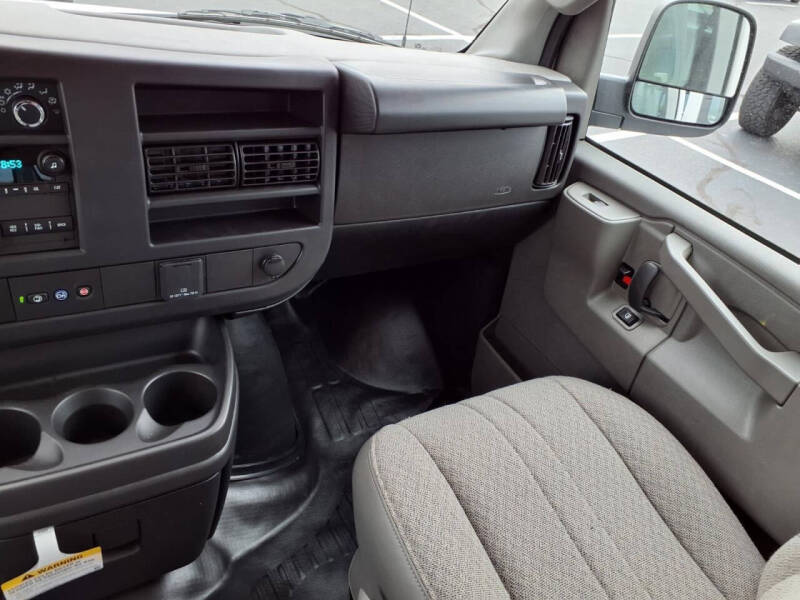2024 Chevrolet Express 3500