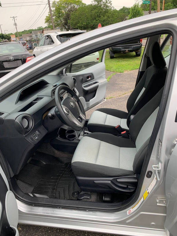 2014 Toyota Prius c Two