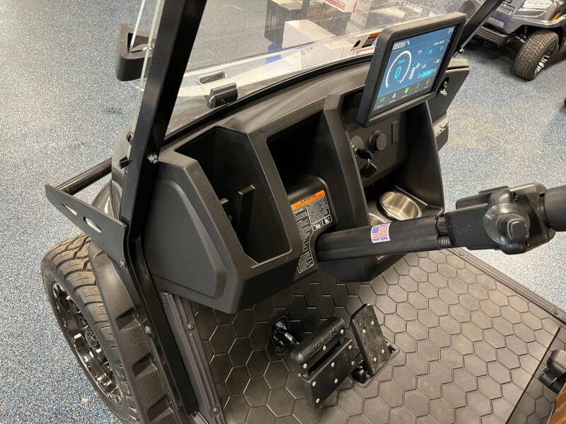 2026 E-Z-GO S4