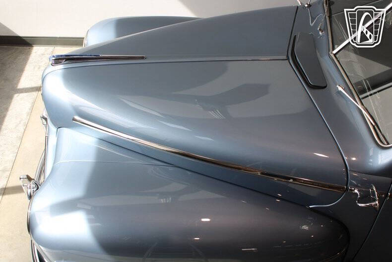 1947 Ford Super Deluxe