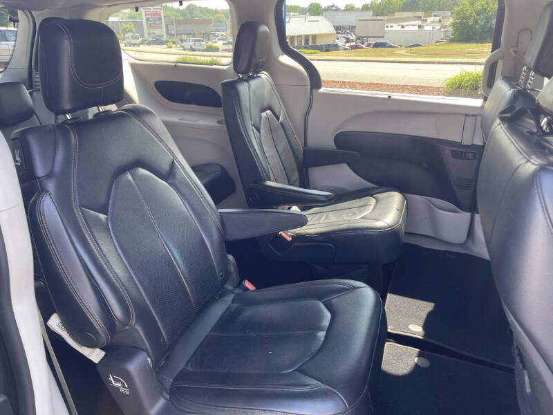 2019 Chrysler Pacifica Touring L