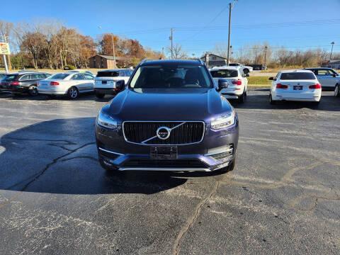2017 Volvo XC90 T6 Momentum