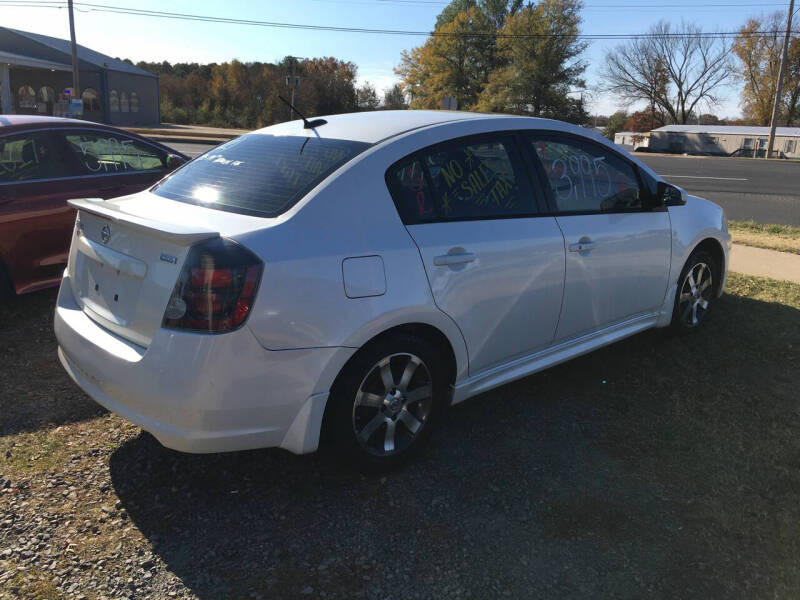 2012 Nissan Sentra SR photo 3