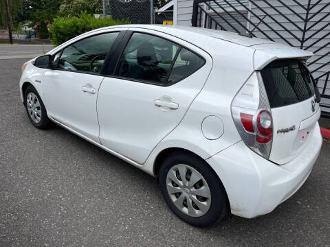 2012 Toyota Prius c Three