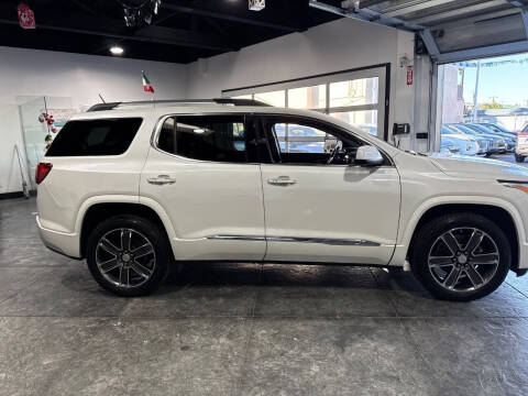 2018 GMC Acadia Denali