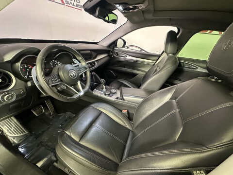 2018 Alfa Romeo Stelvio Sport