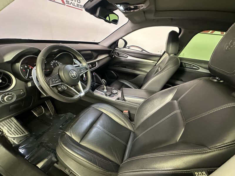 2018 Alfa Romeo Stelvio Sport