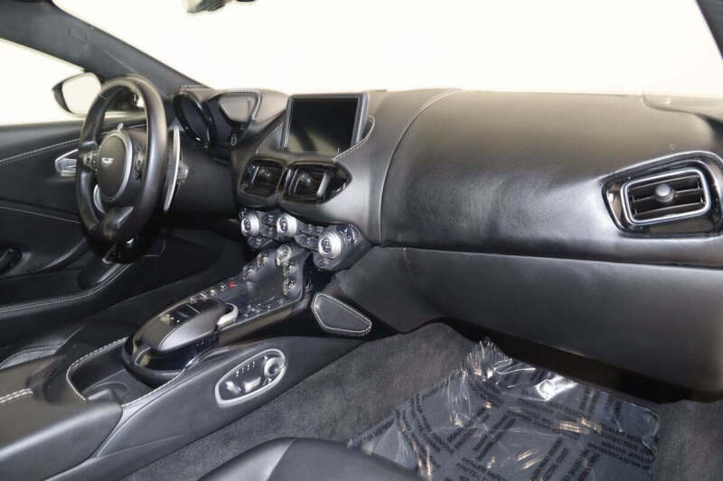 2019 Aston Martin Vantage