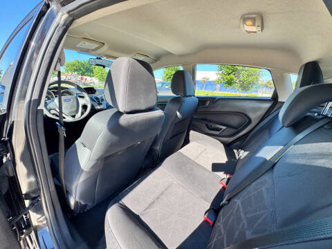 2012 Ford Fiesta SE