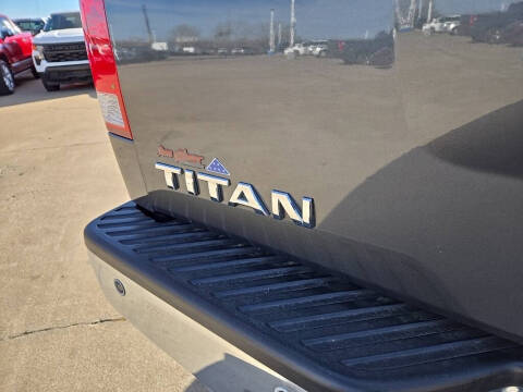 2011 Nissan Titan SV