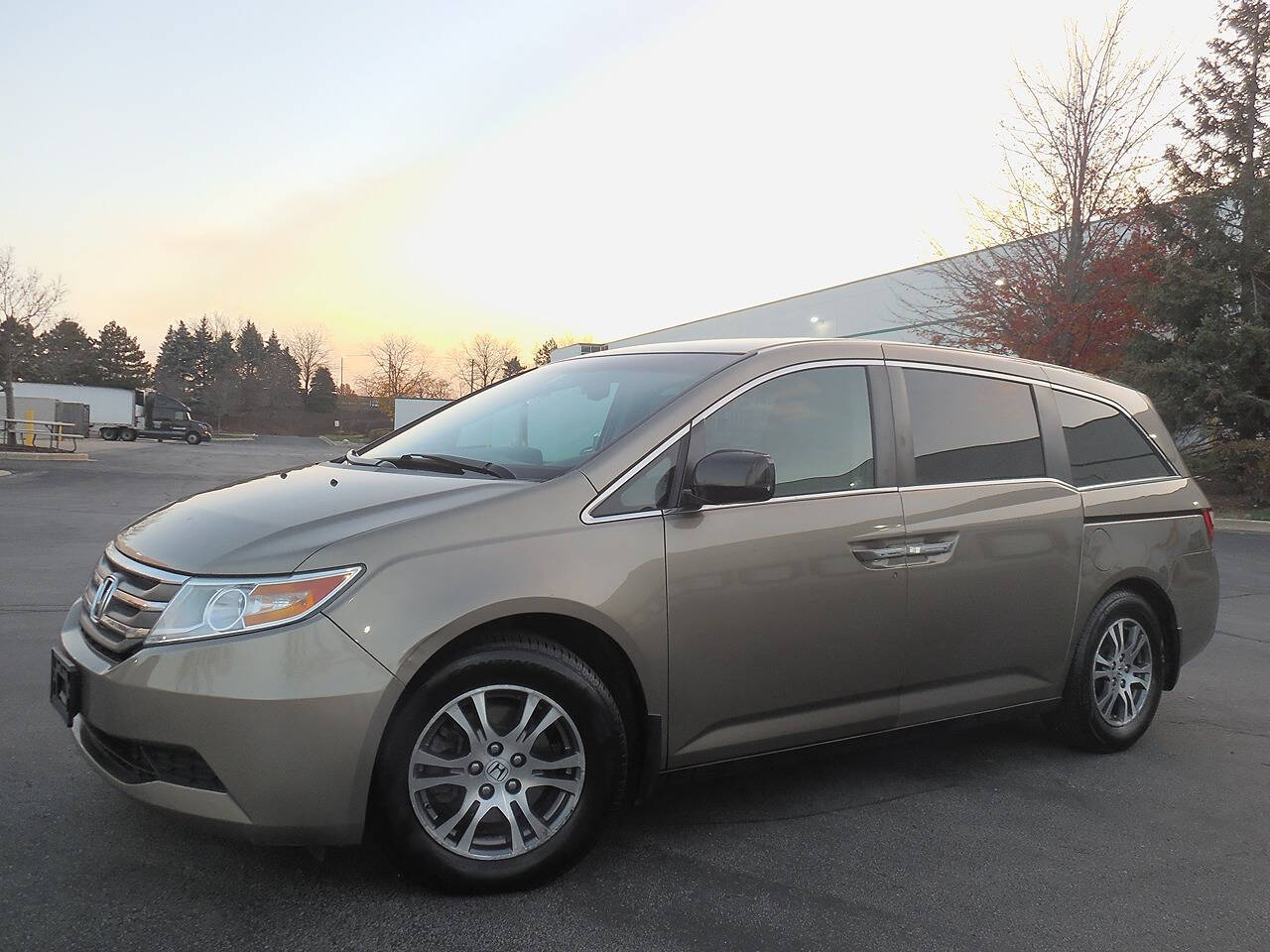 2011 Honda Odyssey for sale at Genuine Motors in Schaumburg, IL