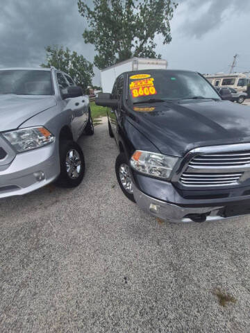 2016 RAM 1500 SLT