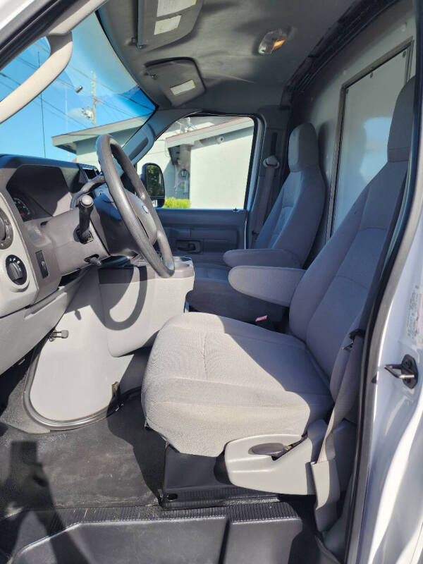 2015 Ford E-Series E-350 SD