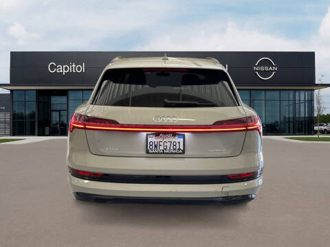 2021 Audi e-tron quattro Premium