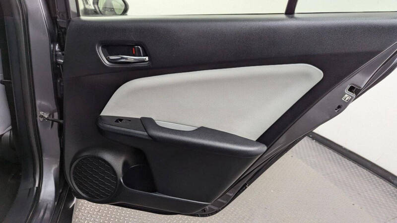 2022 Toyota Prius LE