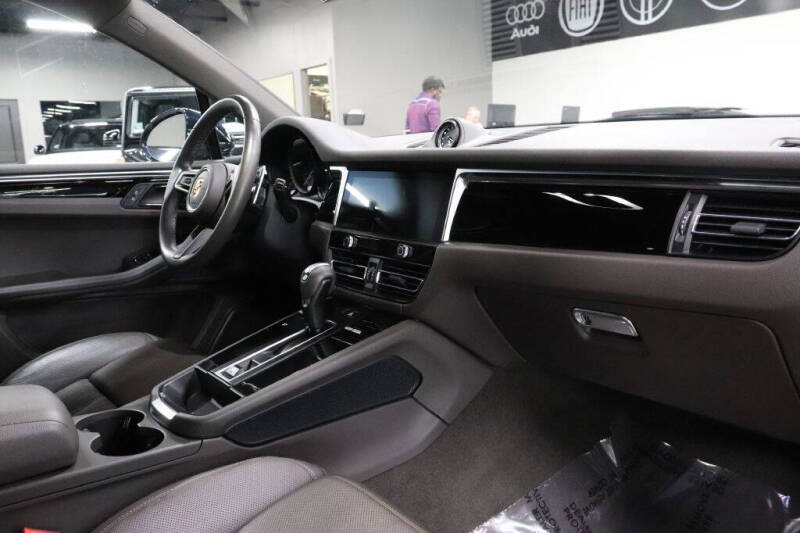 2023 Porsche Macan