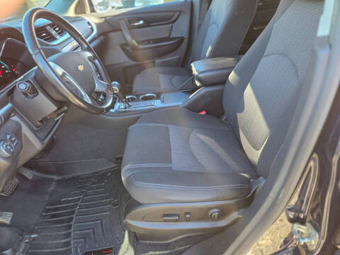 2017 Chevrolet Traverse LT