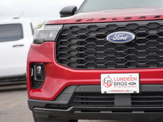 2025 Ford Explorer ST-Line