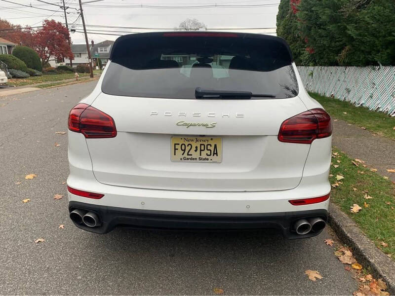 2017 Porsche Cayenne S E-Hybrid