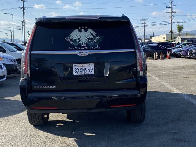 2018 Cadillac Escalade Luxury