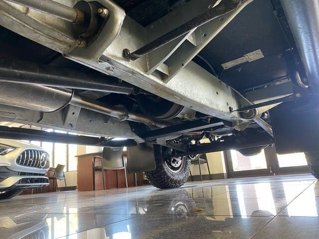 1997 Land Rover Defender 29