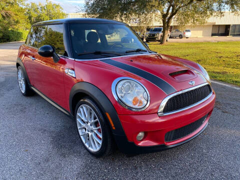 2009 MINI Cooper for sale at Global Auto Exchange in Longwood FL