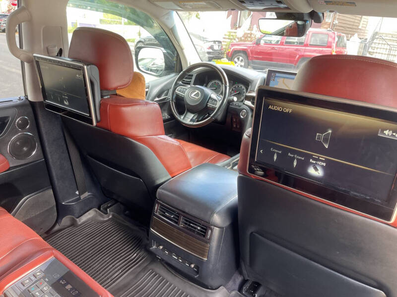 2018 Lexus LX 570 Three-Row