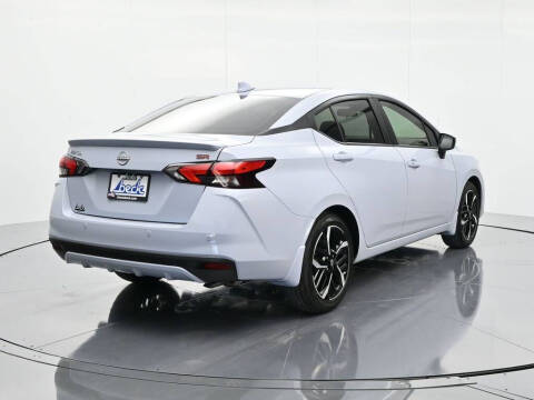 2025 Nissan Versa SR