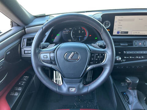 2024 Lexus ES 300h