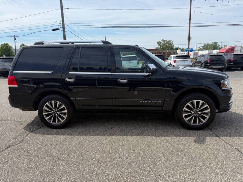 2016 Lincoln Navigator Select