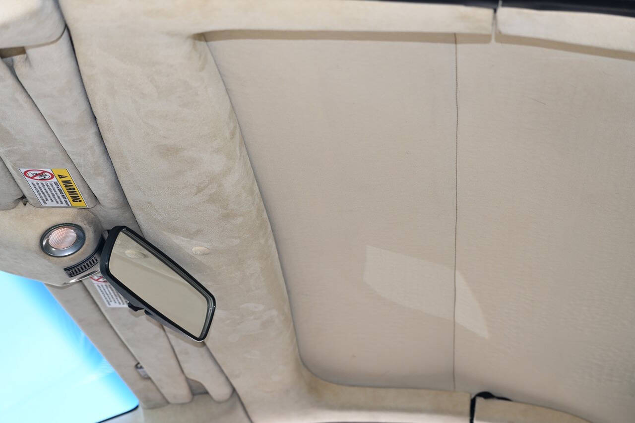 2005 Aston Martin DB9 37