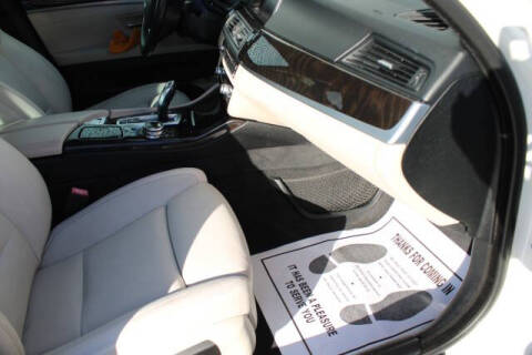 2014 BMW 5 Series 528i