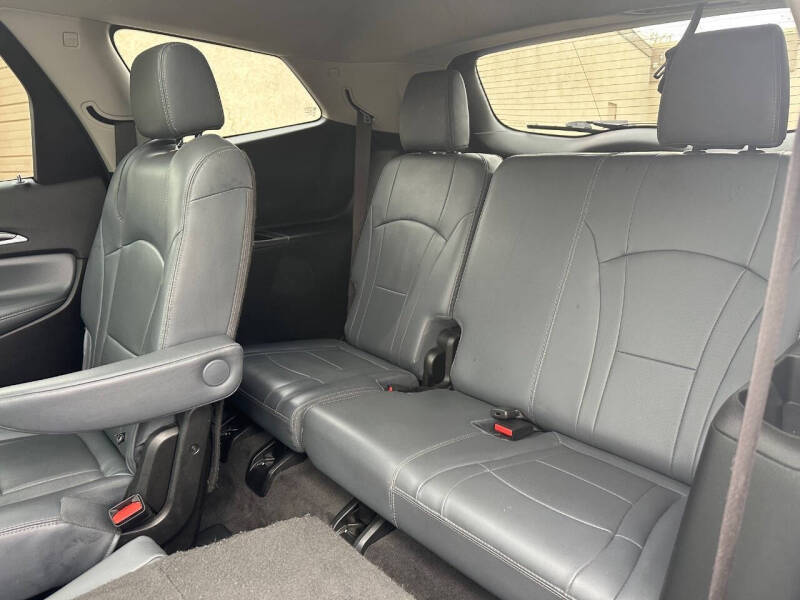 2020 Buick Enclave Essence