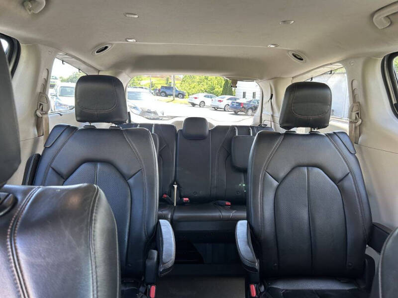 2019 Chrysler Pacifica Touring L