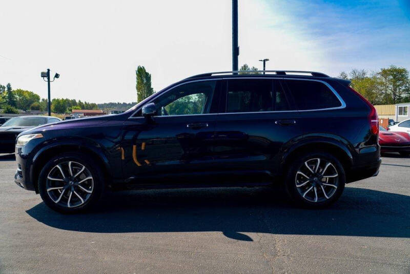 2017 Volvo XC90 T6 Momentum