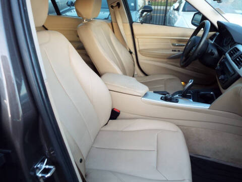 2012 BMW 3 Series 328i