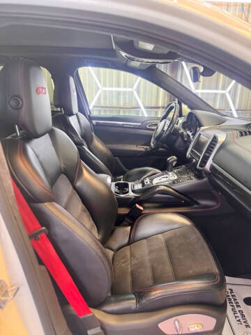 2013 Porsche Cayenne GTS