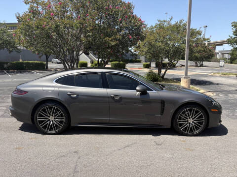 2017 Porsche Panamera