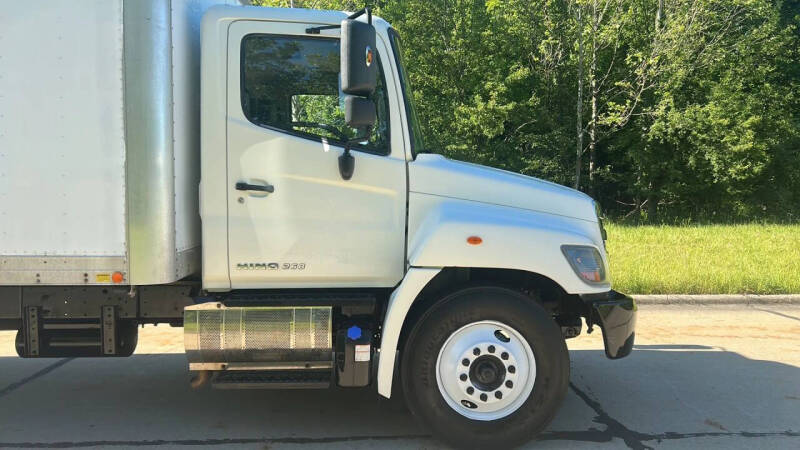 2015 Hino 268