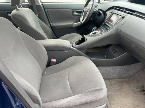 2010 Toyota Prius III